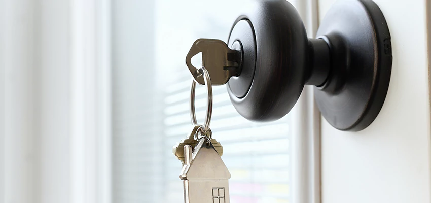 Bifold Door Knob Replacement in Foster City, California